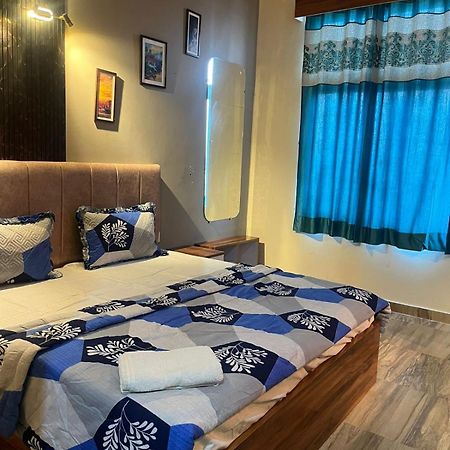 Studio Apartment In Greater Noida Extérieur photo